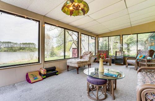 Love Lake Retreat with Hot Tub in New Richmond! - Foto 25