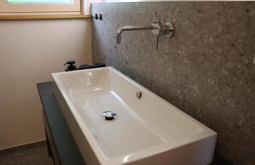 cozy cube 1 Luxury Apartments, nah an der Messe, 30 Minuten zu den Bergen und Seen, 20 Minuten nach München - Foto 28