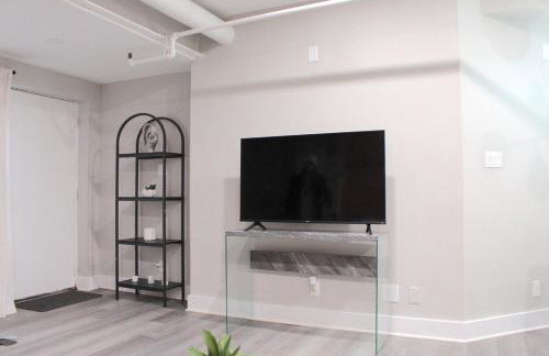 2 bdrm Modern & Hip Apt with Private Patio - Foto 12