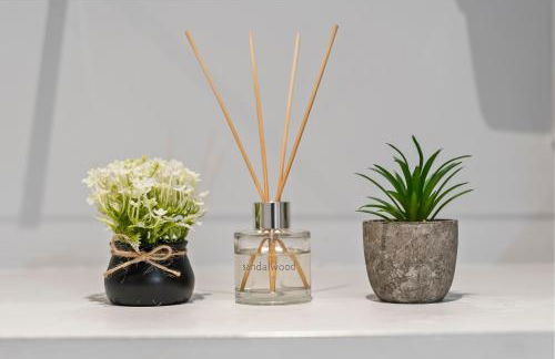 Tropical Suite - 2 Bed 2 Bath City Centre Netflix Games - Exclusive Weekly and Monthly DEALS - Raozee Homes - Foto 27