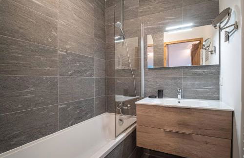 Superbe Appartement Pied de Pistes pour 7 pers avec Balcon, WIFI et Parking - FR-1-356-495 - Photo 24