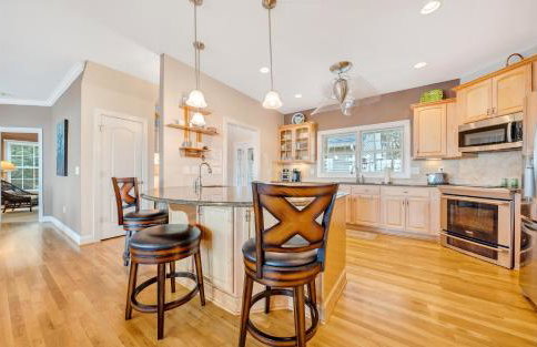 Lake Lookout - Private Home with lake views & Game room - Foto 23