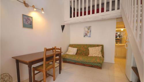 Amazing Home In Crillon Le Brave - Foto 2