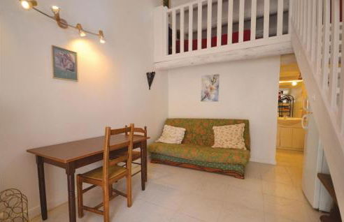 Amazing Home In Crillon Le Brave - Foto 2