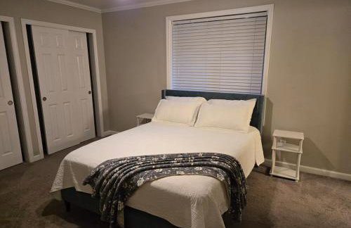 Spacious 5BR Walk to Wild Waves! - Foto 16