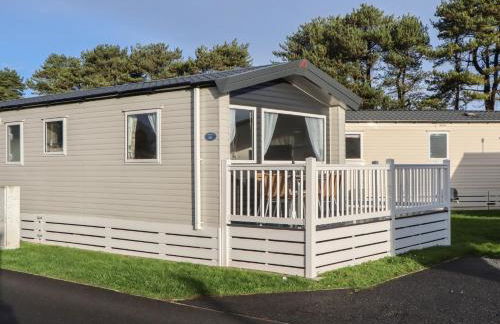 Caravan B61 at Landscove Holiday Park - Photo 2