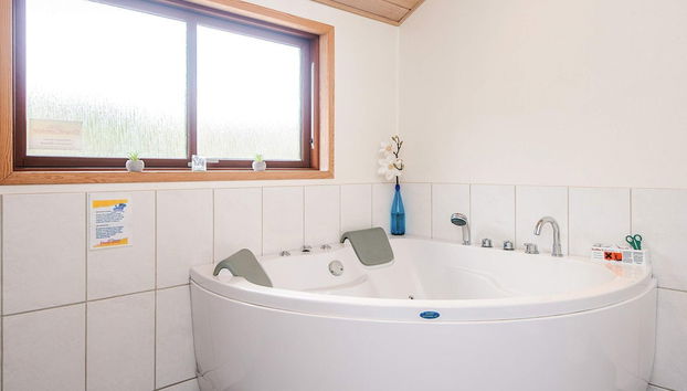 8 Person Holiday Home in Blavand - Foto 3, Tratamientos de spa