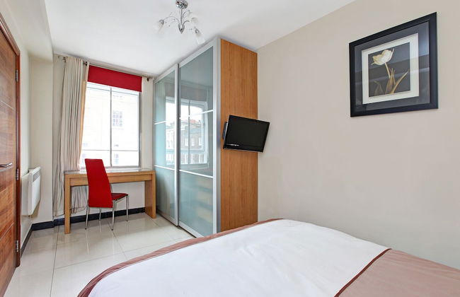 Baker Street Suites - Photo 30