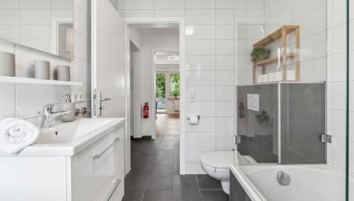 Modernes 6-Betten-Apartment mit Balkon und Parkplatz - zentrale Lage - Foto 4, towels, Shower