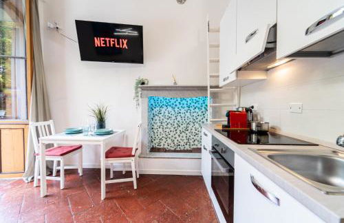 AvocadHouse1QCview - Photo 3