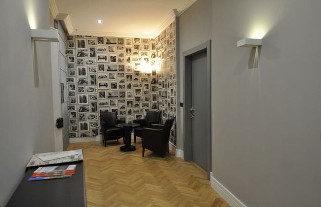 Place 24 Suites & Wellness - Photo 2