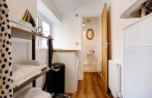 Beautifully refurbished cottage in lower Wivenhoe. - Foto 39