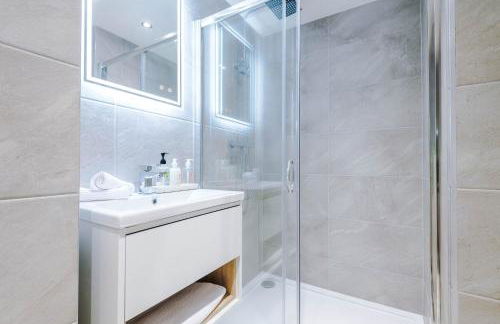 Old Town Hull Apt 1 - King or Twin - Marina Nearby - Foto 25