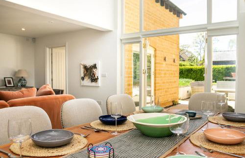 Field House - Stunning 3 Bedroom Home in Kingham! - Photo 15