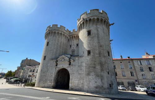 La Cour du Prince - F2 Centre-ville avec cour - Foto 25