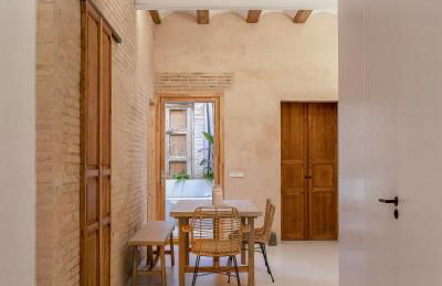 Design house with swimming pool near the sea - Photo 12