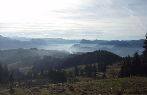 3-Zi Atelierdachwohnung mit Bergblick Seenähe und 2 Loggia - Foto 29