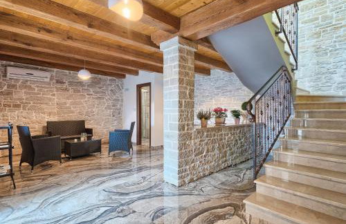 Villa Patrick-Luxury stone house in the center of Istria - Photo 27