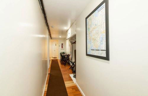 Elegant 2 Bedroom Suite w Modern Amenities - Foto 7