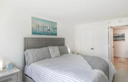 Modern Condo by the Beach, Water Taxi Stop, Prime Location! - Foto 19