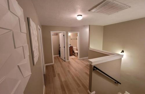 Cedar Getaway - Hot Tub, Private Sauna, Pool-Pong! - Foto 5