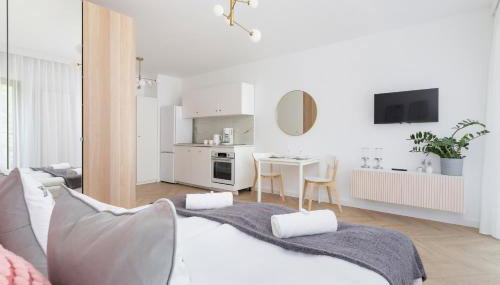 Ceglana Park Bright Studio Balcony & Parking Katowice by Noclegi Renters - Photo 5