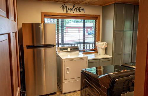 The Lodge Large Cabin, 17 Acres, Playground, Forest Access - Foto 18