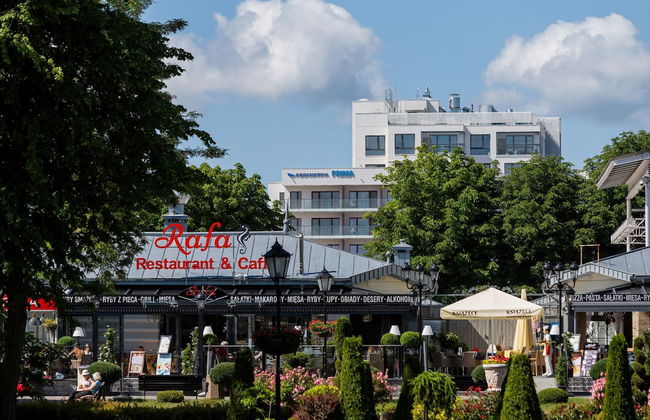 Aquamarina Prima Apartments by Renters - Photo 35