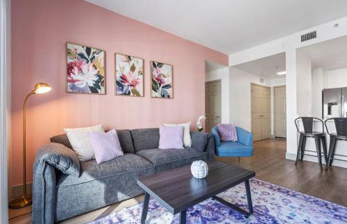 Bright Uptown Bliss - Free Parking, Walkable, Views - Foto 9