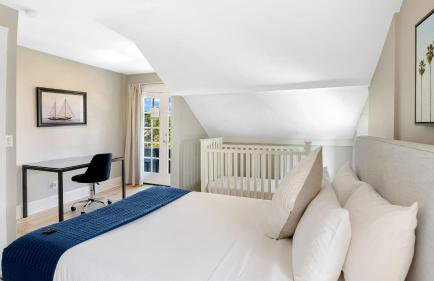 Luxe Backyard Oasis w/ Hot Tub Chic Design South Park Sanctuary - Foto 36