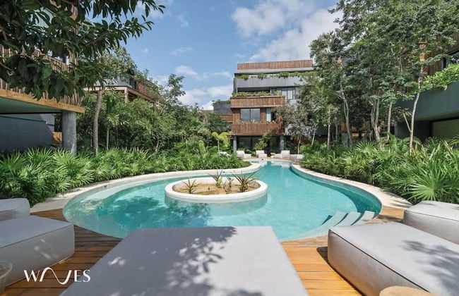 2BR w Private Pool - Steps Away From the Beach - Photo 33