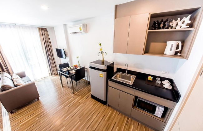 The Violin Sriracha - Photo 15