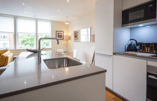 Kensington High Street One Bed with Air Con - Foto 13