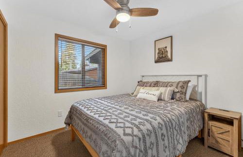 Evergreen Escape- Walk to Downtown & Boat/trailer Parking! - Foto 19