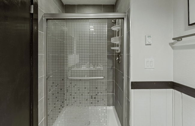 Pocono Bear Den by Avantstay Stylish Modern Deck w Grill Outdoor Dining - Foto 18