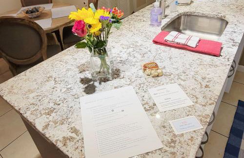 14th 99 Walk Score 3 mins to Metro rail - Foto 3