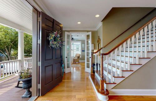 Fantastic getaway with private pool, deck, game room, AC & fast WiFi - Foto 5