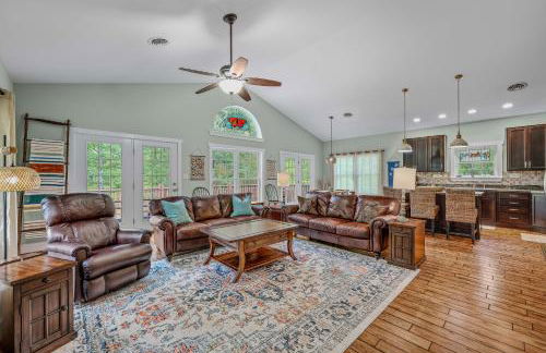 Mariposa Moon Cottage at Sleepy Creek - Wifi, Deck, Fire Pit, Creekside, View - Photo 32