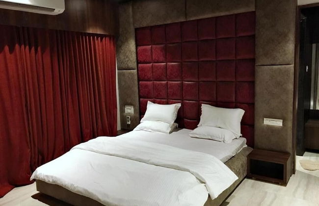 Sky Taj Villa 5 BHK - Foto 1