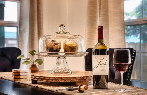 The Craftsman on Clay-Downtown-4 Blocks to Silos-Hot Tub and Cowboy Pool - Foto 10