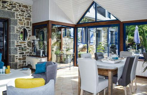 Awesome Home In Trézélanbégard - Foto 32