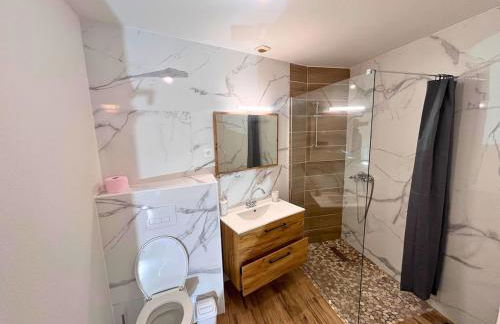 Cocon tout équipé avec jardin au centre-ville - Foto 14