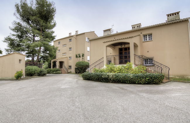 1 bedroom Apartment in Carqueiranne with garden - Photo 16