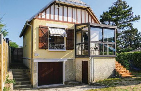 Awesome Home In Hauteville-Sur-Mer - Foto 1