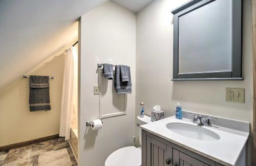 Lake Champlain Home with Decks, Kayaks and Fire Pit! - Foto 23