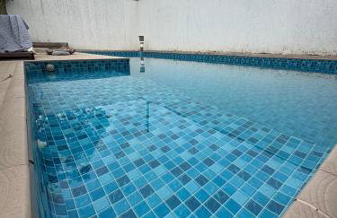 Casa Praia Grande 5min praia, 2 vagas, wi fi , 3 banheiros , piscina grande , freezer extra gelo , churrasqueira , até 9 pessoas - Photo 52