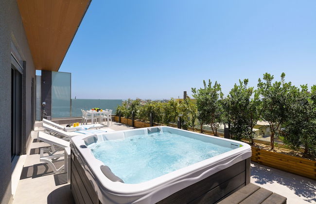 Rhodes Skyline Suite With out Door Jacuzzi Sea View A2 - Foto 22