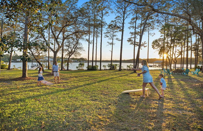 Secluded Waterfront Retreat for 23 Dock, Pets OK - Foto 51