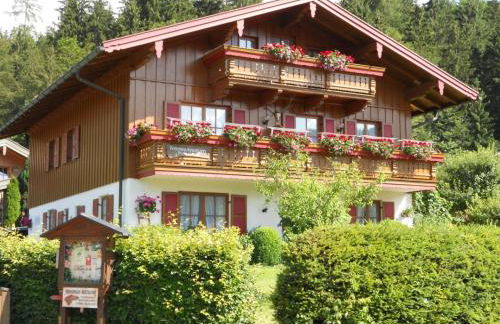 Apartment Komfortable Ferienwohnung mit herrlichem Bergblick by Interhome - Foto 1