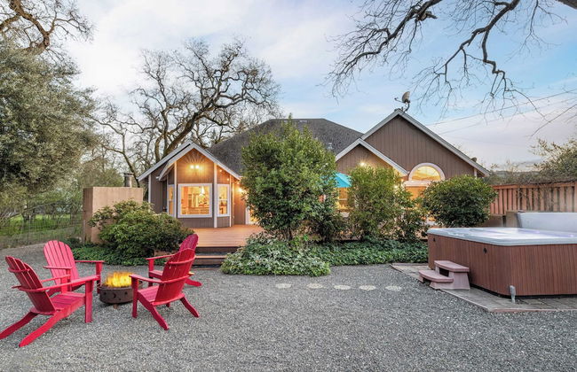 Valley of the Moon by Avantstay Tranquil Escape, Large Yard w/ Hot Tub & Fire Pit - Foto 46